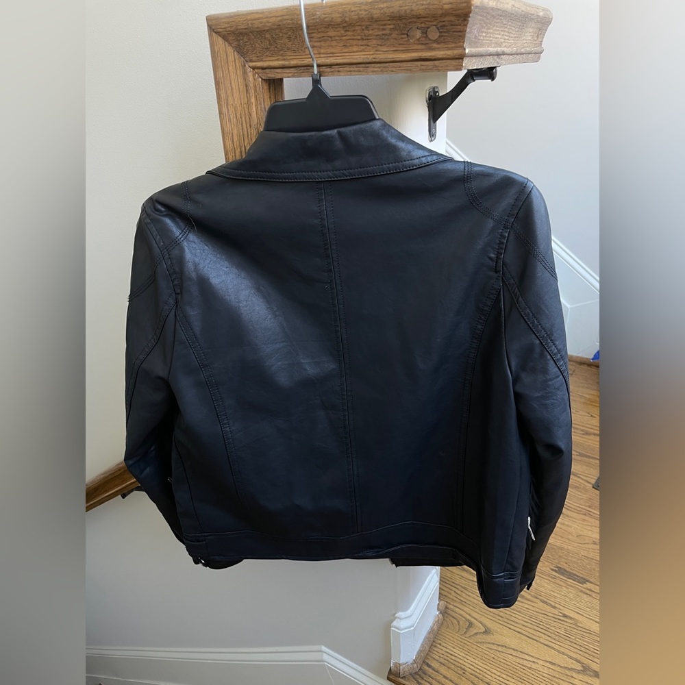 Black Leather Jacket - image 4